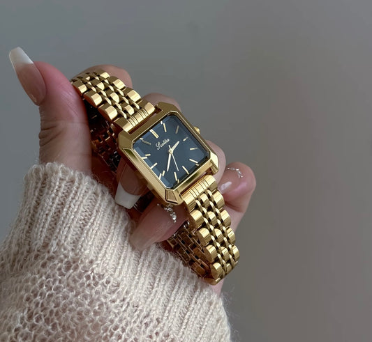 Onyx watch